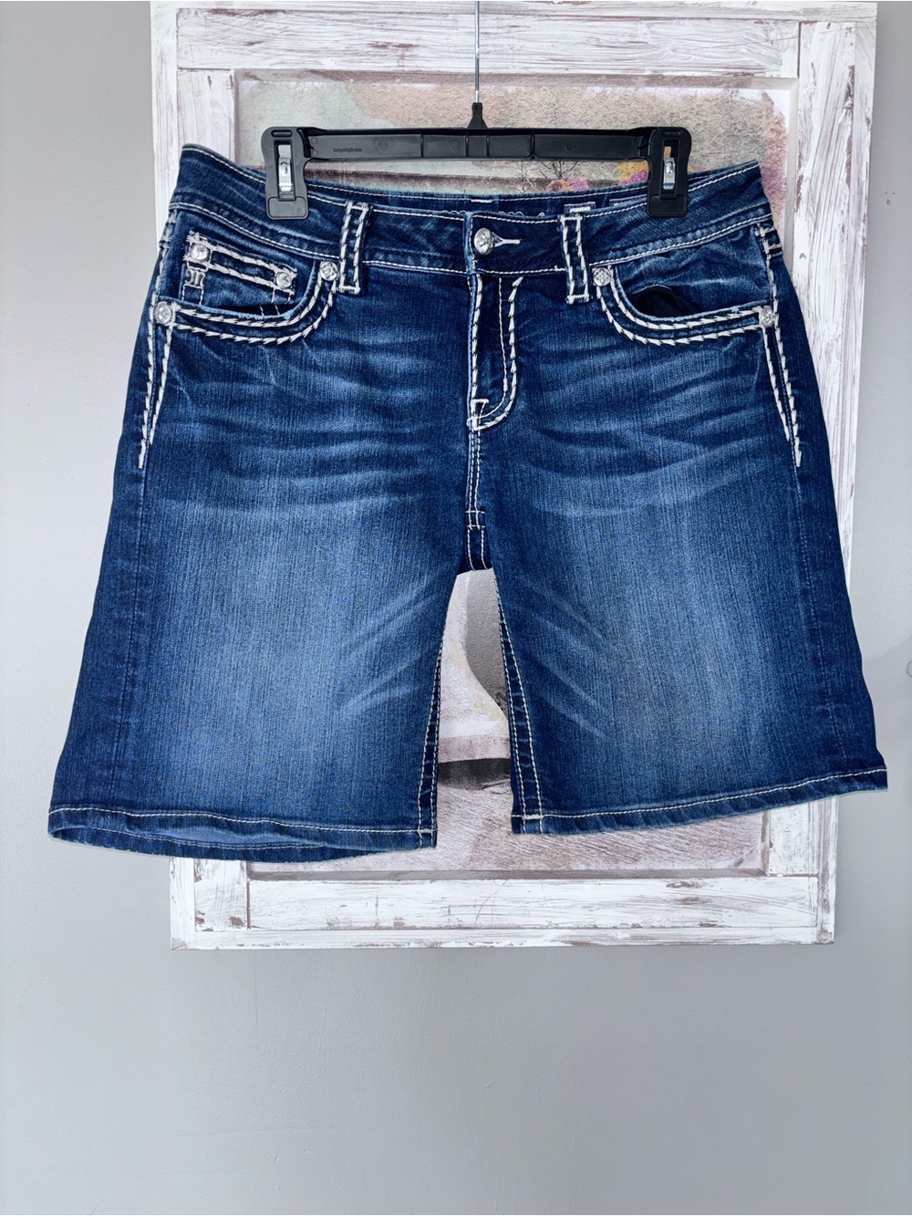 Miss Me Signature Mid-Rise Bermuda Denim Shorts Embroidered Sz 31 Stretch Y2K